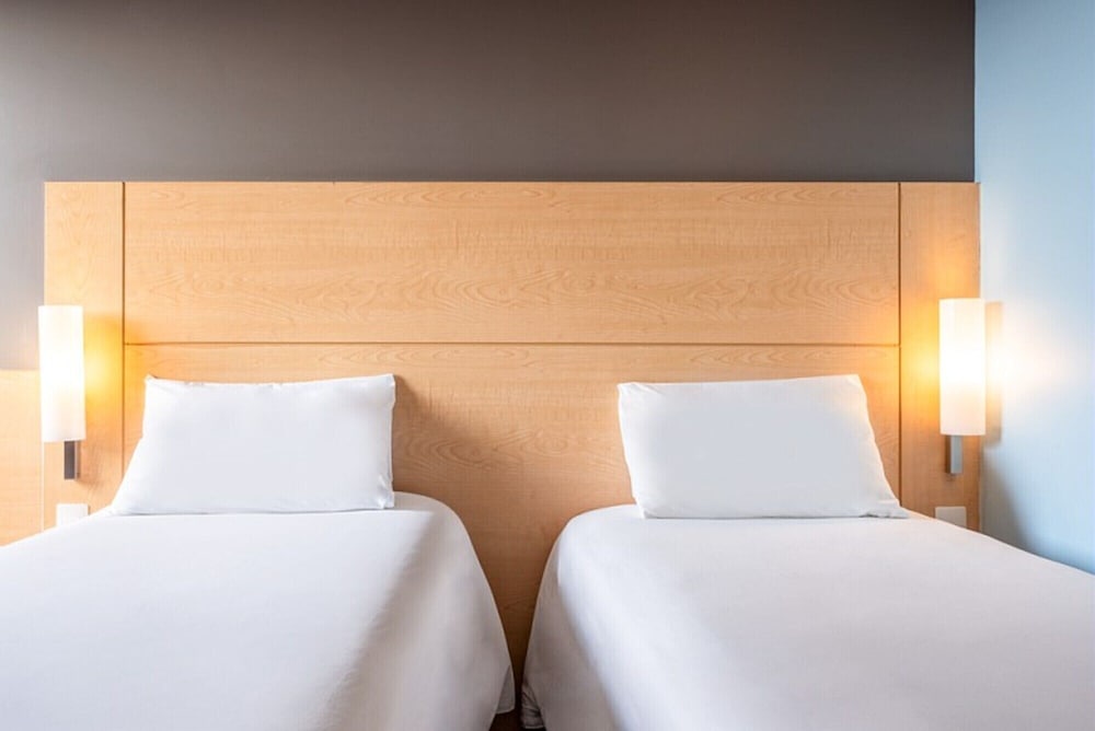Habitacion Standard con 2 camas singles del hotel Ibis Asuncion. Foto 5