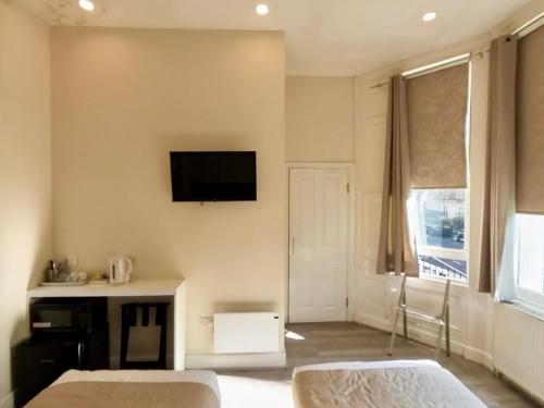 Habitación Doble - 2 camas del hotel NOX Olympia. Foto 6