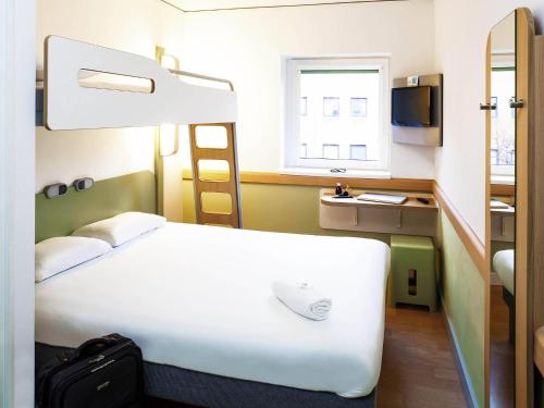 Habitación Estándar - 1 cama individual y 1 cama doble del hotel ibis budget Belfast City Centre