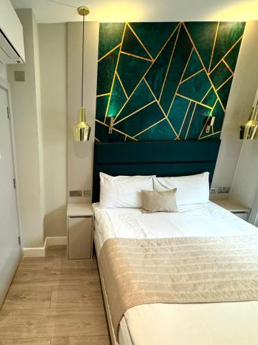 Habitación Doble Pequeña del hotel NOX Richmond. Foto 22