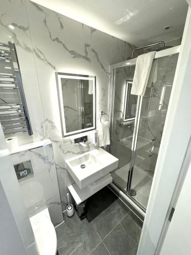 Small Double Room with River View del hotel NOX Richmond. Foto 32