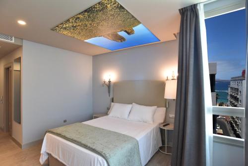 Habitación Doble adaptada para personas con movilidad reducida del hotel Tc Doña Luisa. Foto 2