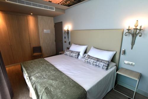 Habitación Doble Deluxe - 2 camas del hotel Tc Doña Luisa. Foto 2