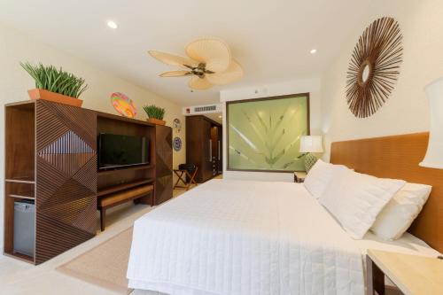 Habitación Doble Deluxe con bañera del hotel The Westin Porto de Galinhas All-Inclusive. Foto 5