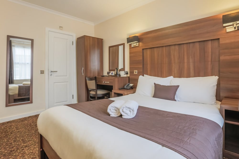 Habitación doble, en edificio anexo (30 seconds walk from main building) del hotel Prince Regent Excel London. Foto 1