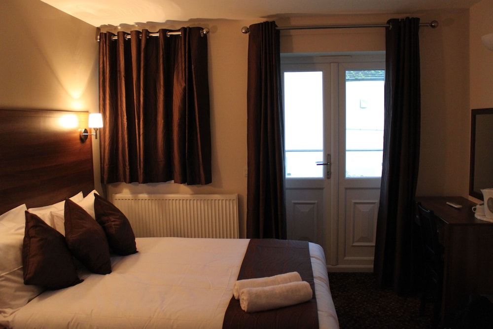 Habitación doble superior, balcón del hotel Prince Regent Excel London. Foto 1