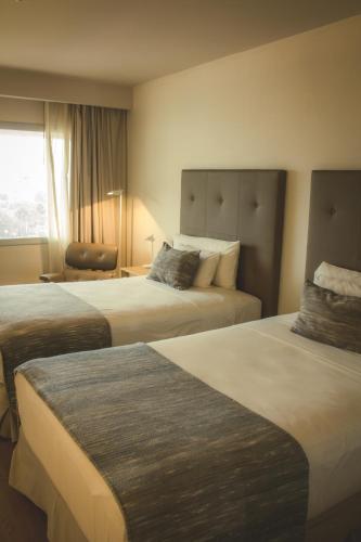Habitación Doble - No fumadores - 2 camas del hotel Dazzler Asuncion. Foto 9