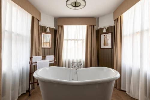 Suite de lujo del hotel The Drayton Court. Foto 6