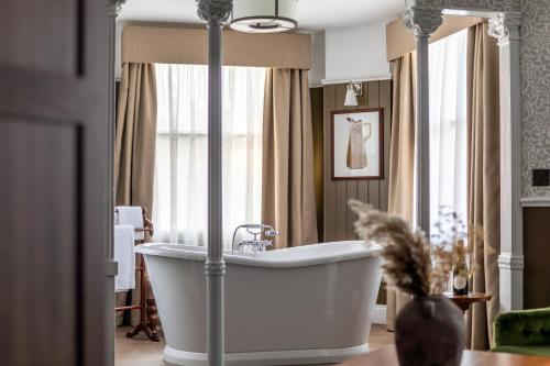Suite de lujo del hotel The Drayton Court. Foto 10