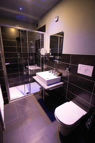 Habitación Doble Executive del hotel The Bryson. Foto 1