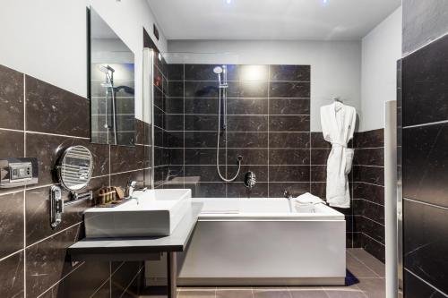 Habitación Doble Prestige del hotel The Bryson. Foto 2