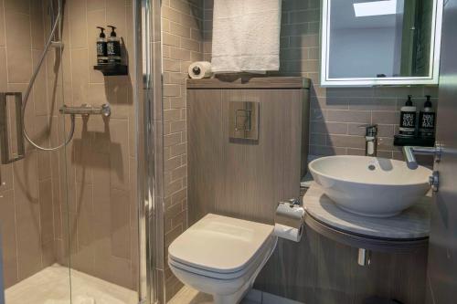 Suite Junior con cama doble del hotel Best Western Plus Vauxhall. Foto 9