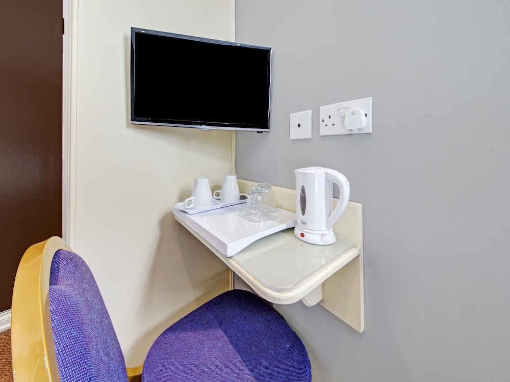 Habitación Deluxe doble, 1 cama doble del hotel Oyo Bostons Manor. Foto 5