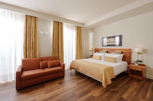 Habitación Triple Superior del hotel Dei Cavalieri Milano Duomo. Foto 2