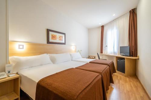 Habitación Triple Superior del hotel Glories. Foto 5