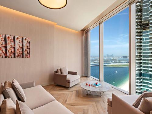 Suite Deluxe de 1 dormitorio del hotel Rixos Premium Dubai Jbr. Foto 2