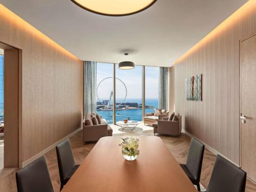 Suite Premium de 1 dormitorio del hotel Rixos Premium Dubai Jbr. Foto 3