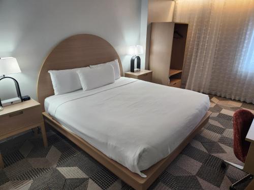 Habitación Estándar - Cama extragrande del hotel Miami International Airport