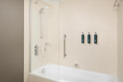 Habitación Superior con cama extragrande del hotel Doubletree By Hilton Luxembourg