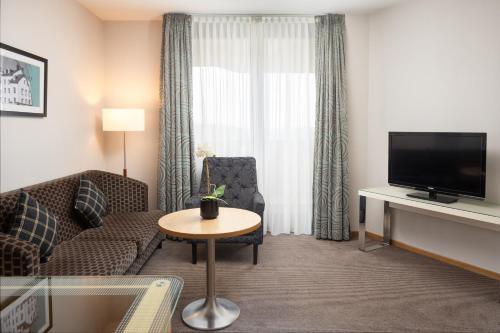 Habitación Deluxe con cama extragrande del hotel Doubletree By Hilton Luxembourg. Foto 1