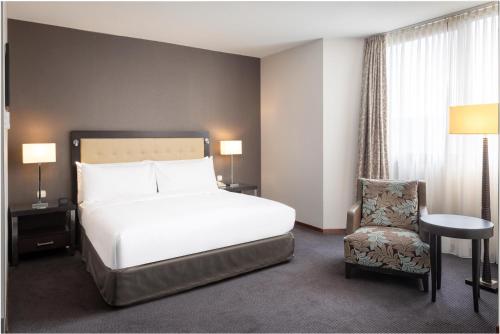 Suite Junior del hotel Doubletree By Hilton Luxembourg. Foto 11