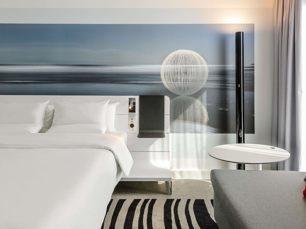 Habitación estándar, 1 cama doble del hotel Novotel Wien Hauptbahnhof. Foto 7