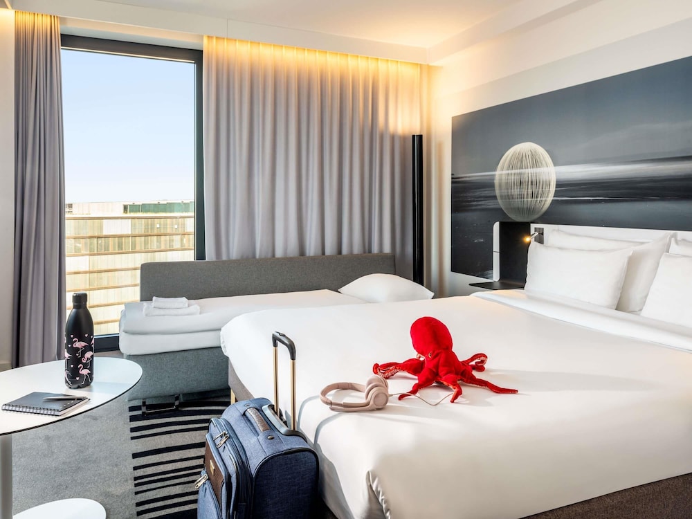 Habitación estándar (Family. 2 adults + 1 child) del hotel Novotel Wien Hauptbahnhof