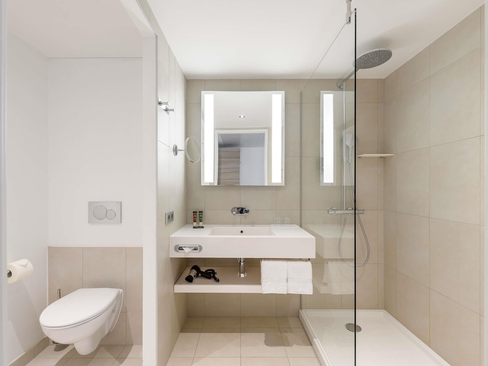 Habitación estándar (Family. 2 adults + 1 child) del hotel Novotel Wien Hauptbahnhof. Foto 4
