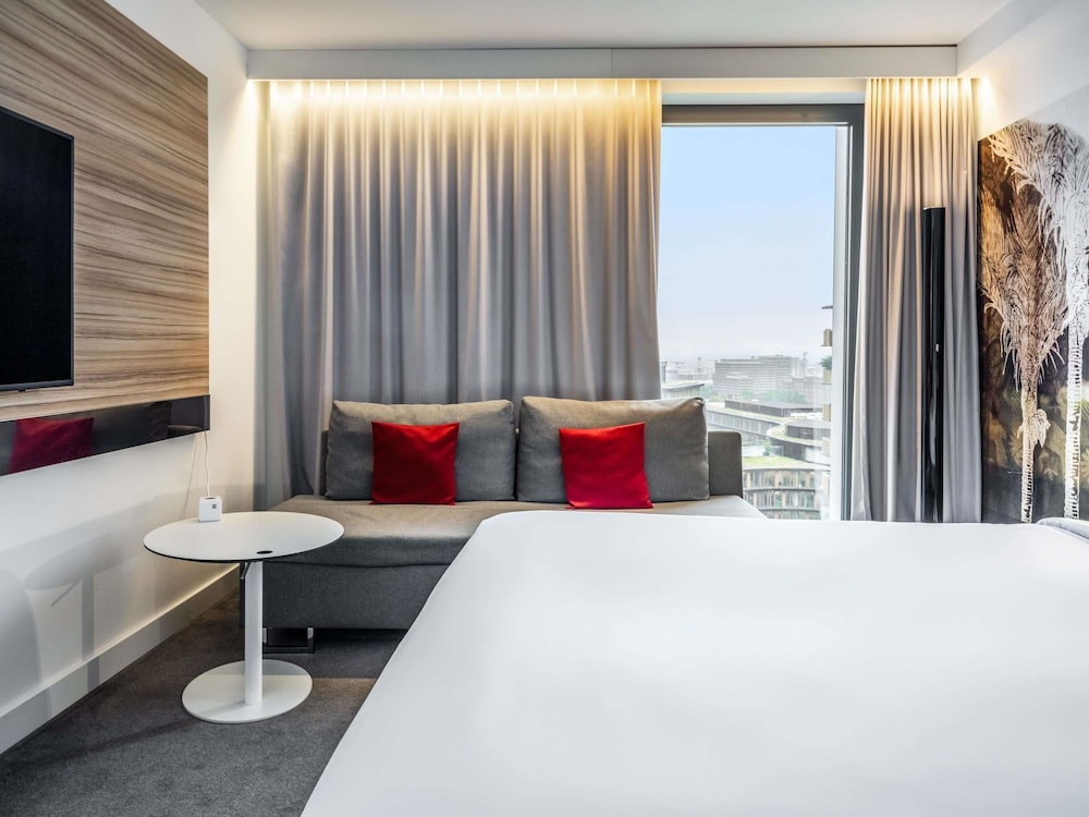 Habitación estándar (Family. 2 adult + 2 children) del hotel Novotel Wien Hauptbahnhof. Foto 3