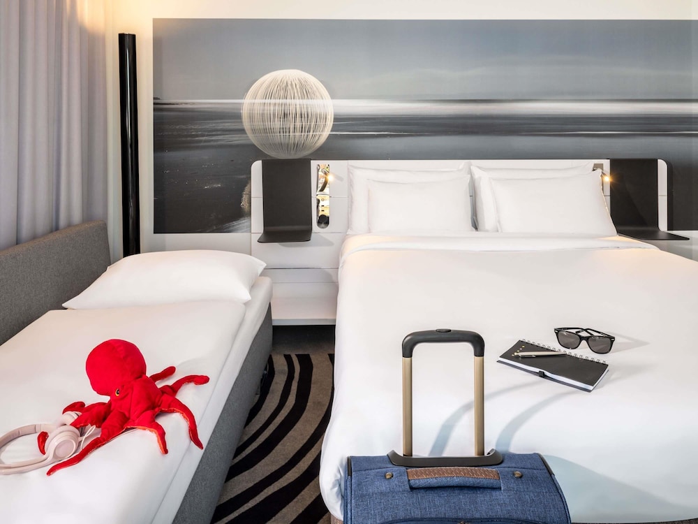 Habitación estándar (Family. 2 adults + 1 child) del hotel Novotel Wien Hauptbahnhof. Foto 6