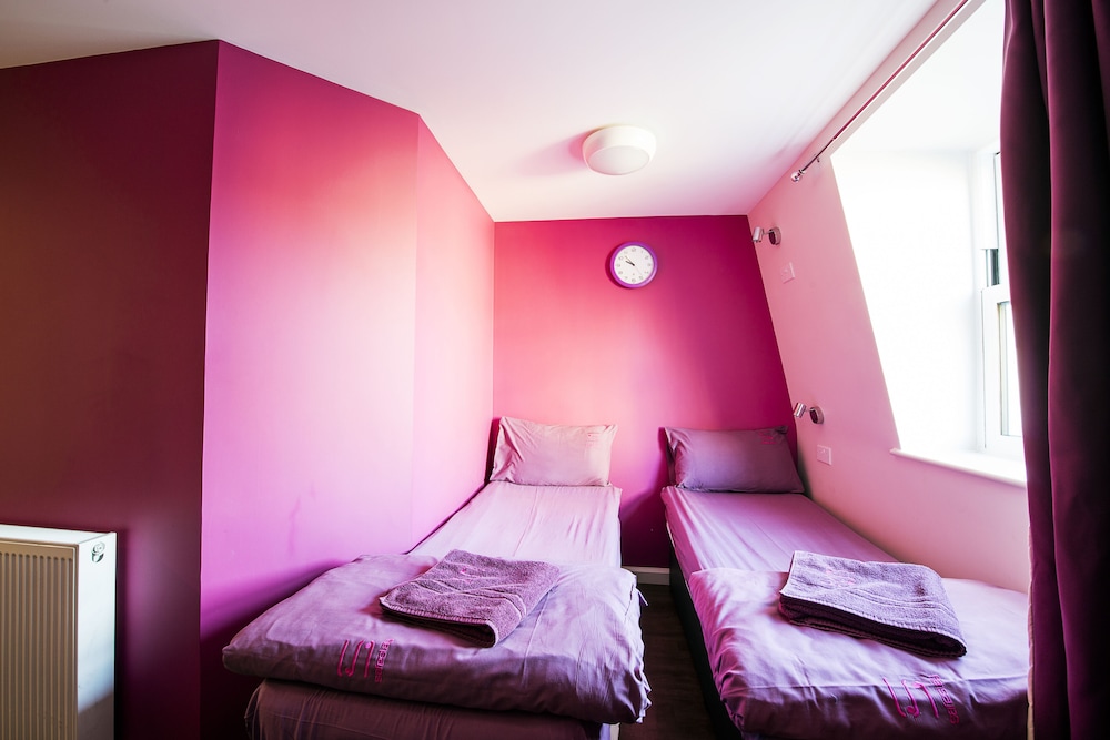 Twin Room Ensuite del hotel Safestay London Elephant and Castle -. Foto 2