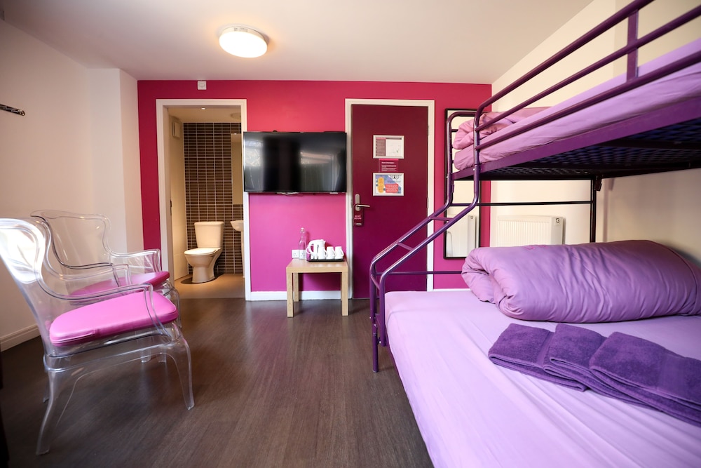 Triple Room Ensuite del hotel Safestay London Elephant and Castle -. Foto 4