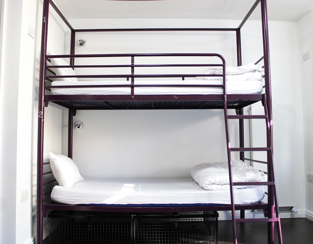Habitación compartida Solo para mujeres 8 camas del hotel Safestay London Elephant and Castle -. Foto 10