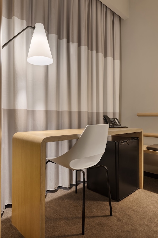 Habitación estándar, 1 cama queen del hotel Ibis Jerusalem City Center - An Accorhotels Brand. Foto 1