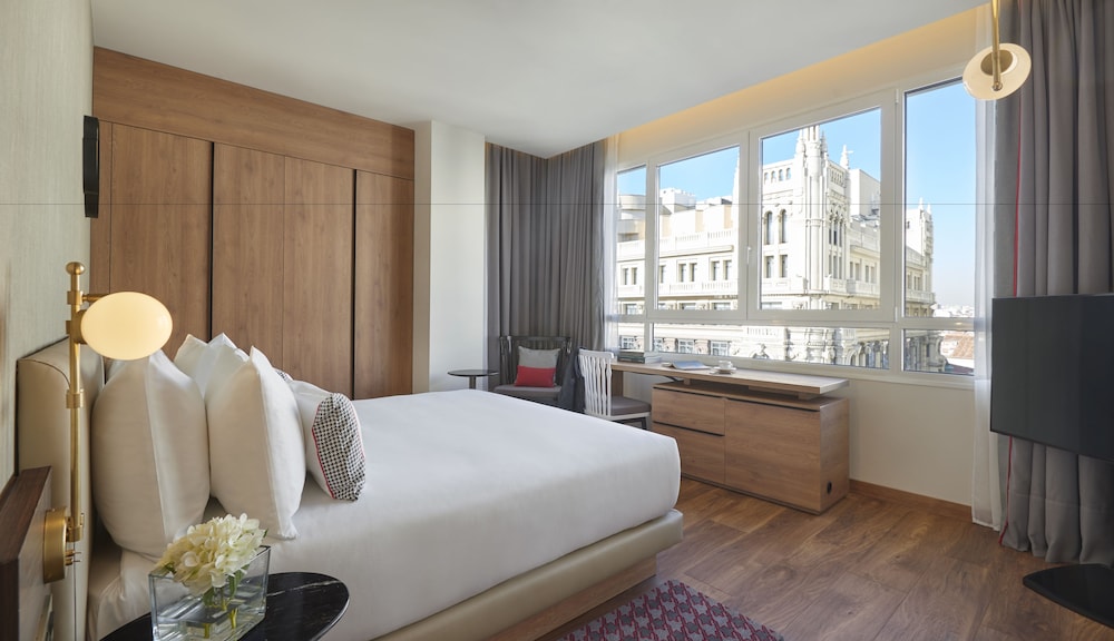 Habitación, 1 cama de matrimonio grande, no fumadores (Gran Via View) del hotel Hyatt Centric Gran Via Madrid. Foto 5