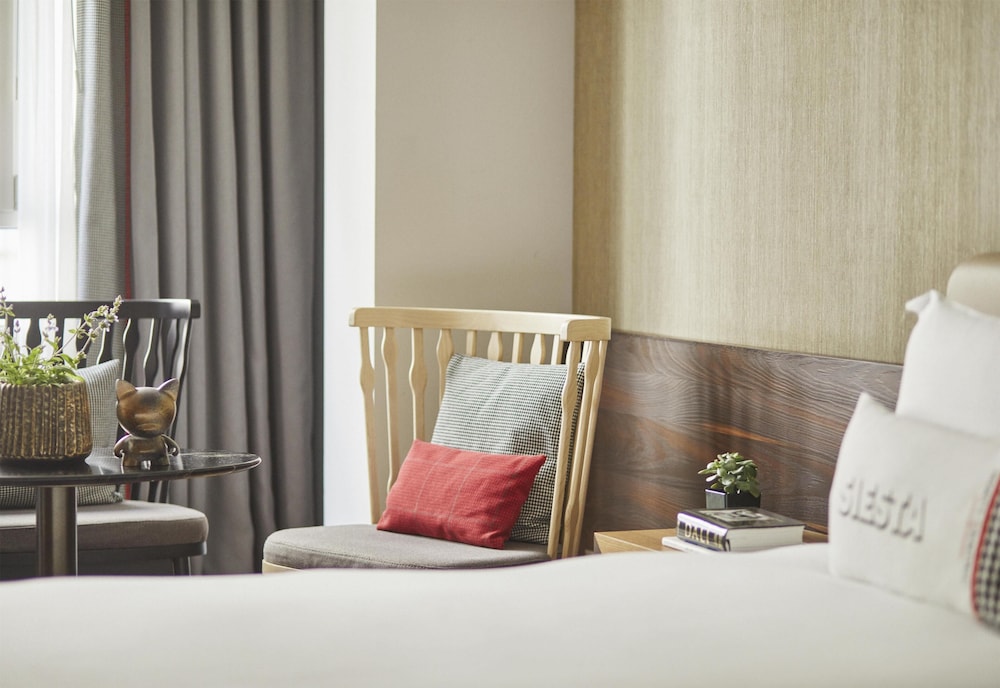 Habitación, 2 camas dobles, no fumadores del hotel Hyatt Centric Gran Via Madrid. Foto 5