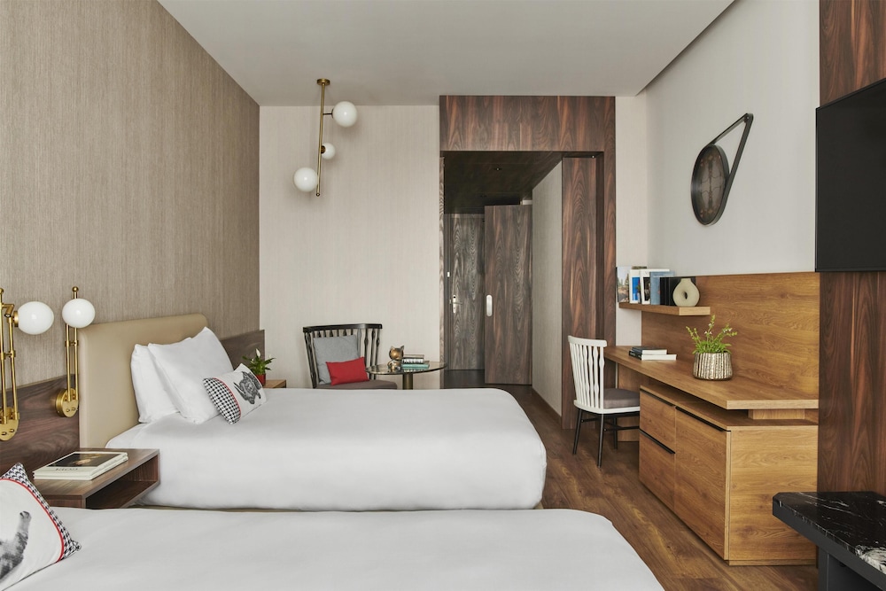 Habitación, 2 camas dobles, no fumadores del hotel Hyatt Centric Gran Via Madrid. Foto 7