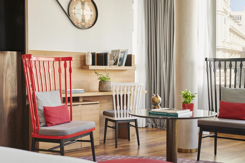 Suite junior, no fumadores (Grand Via View) del hotel Hyatt Centric Gran Via Madrid. Foto 4