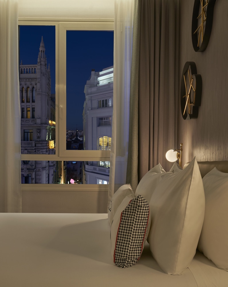 Suite junior, no fumadores (Grand Via View) del hotel Hyatt Centric Gran Via Madrid. Foto 7