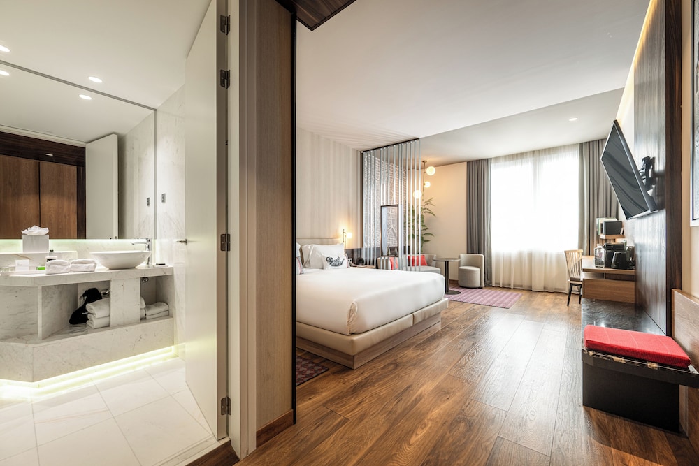 Suite junior, 1 cama de matrimonio grande, no fumadores del hotel Hyatt Centric Gran Via Madrid