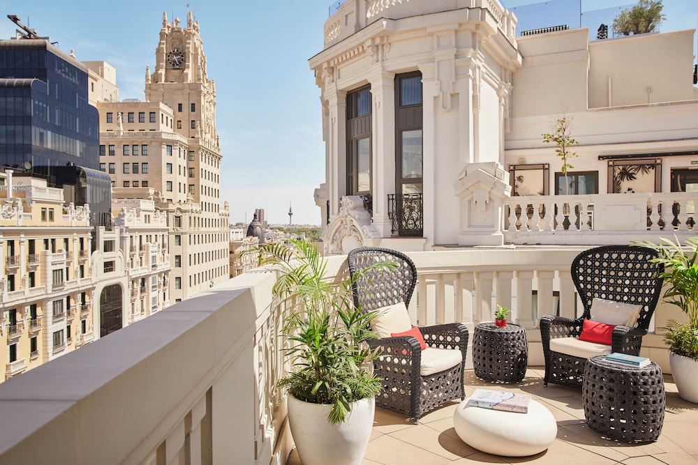 Suite, no fumadores (Fenix) del hotel Hyatt Centric Gran Via Madrid. Foto 4