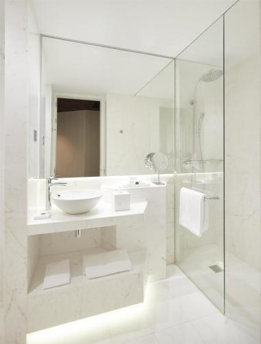 Habitación Doble - 2 camas dobles del hotel Hyatt Centric Gran Via Madrid. Foto 1