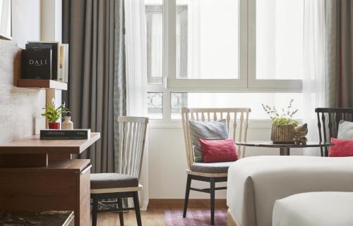 Habitación Doble - 2 camas del hotel Hyatt Centric Gran Via Madrid. Foto 2