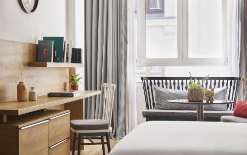 Habitación Doble - 2 camas dobles del hotel Hyatt Centric Gran Via Madrid. Foto 6