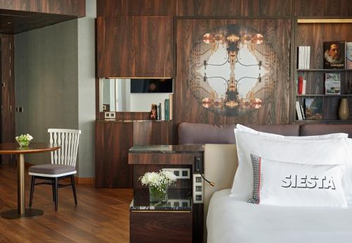 Suite Executive del hotel Hyatt Centric Gran Via Madrid. Foto 2