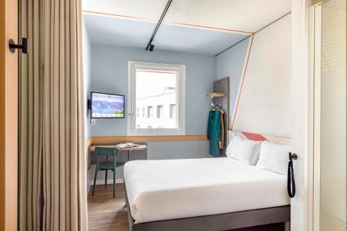 Habitación Doble - 1 cama grande del hotel Ibis Budget Lugano Paradiso. Foto 3