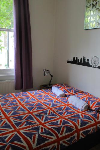 Habitación Doble Estándar del hotel Saint James Backpackers. Foto 4