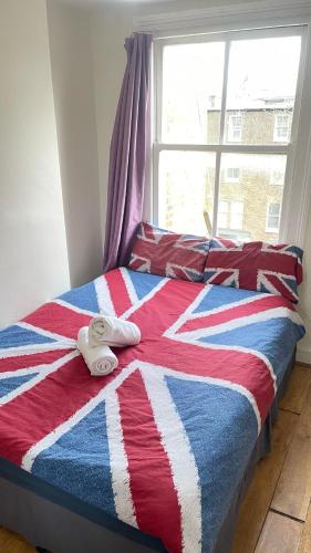 Habitación Doble Estándar con baño compartido del hotel Saint James Backpackers. Foto 2