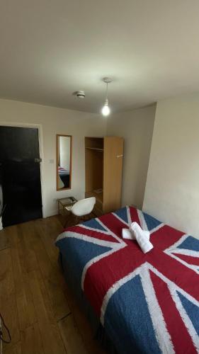 Habitación Doble Estándar con baño compartido del hotel Saint James Backpackers. Foto 5