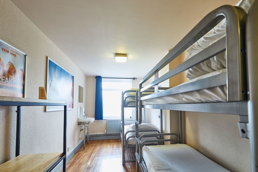 Bed in 6 Bed Dorm with Shared Bathroom del hotel St Christopher's Inn Hostels -. Foto 1